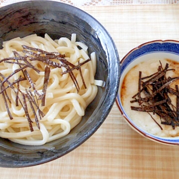 とろろ芋の釜揚げつけうどん